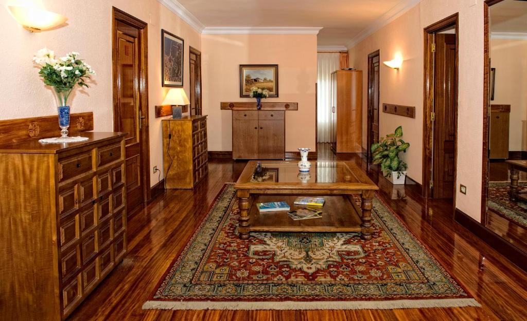 Hotel Txaraka Бермео Екстер'єр фото