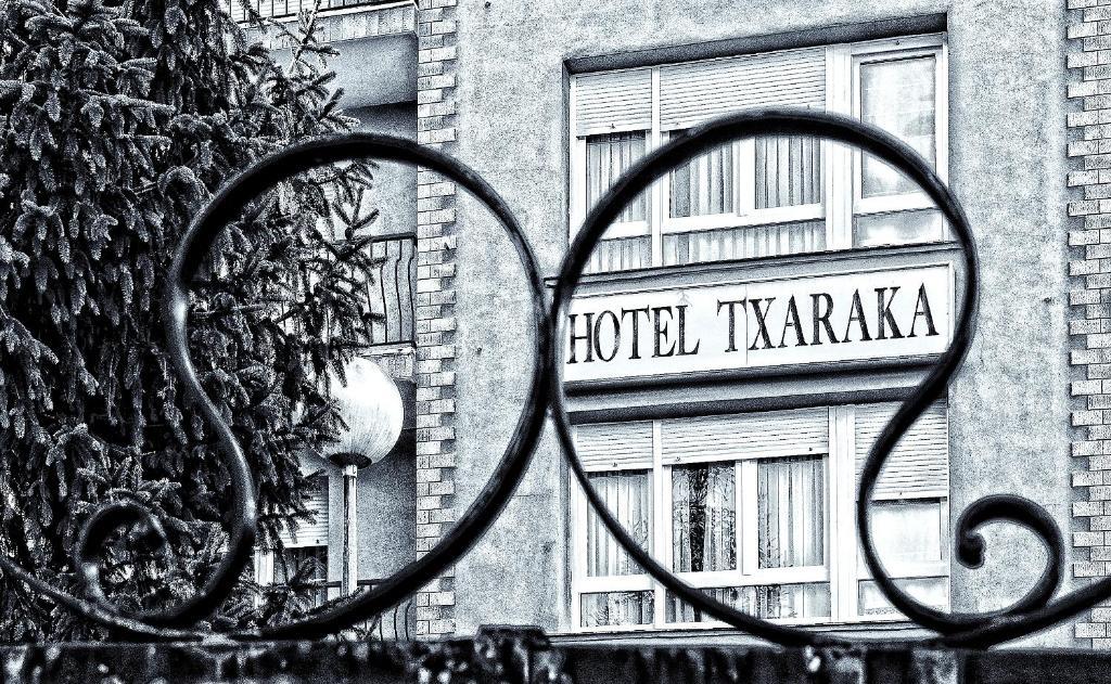 Hotel Txaraka Бермео Екстер'єр фото