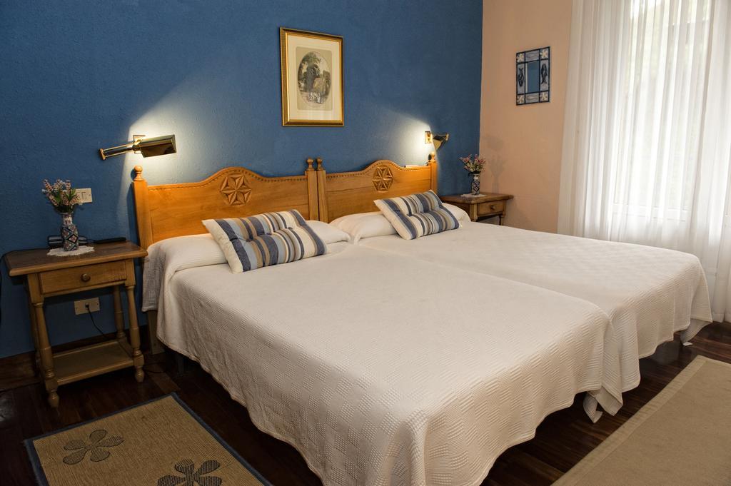 Hotel Txaraka Бермео Екстер'єр фото